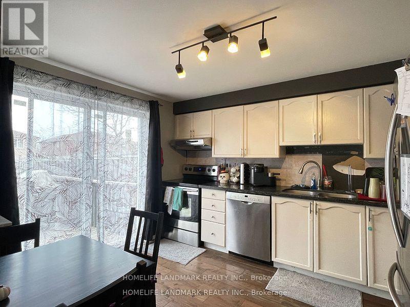 72 Dunsmore Lane, Barrie, Ontario  L4M 7A3 - Photo 9 - S12470783