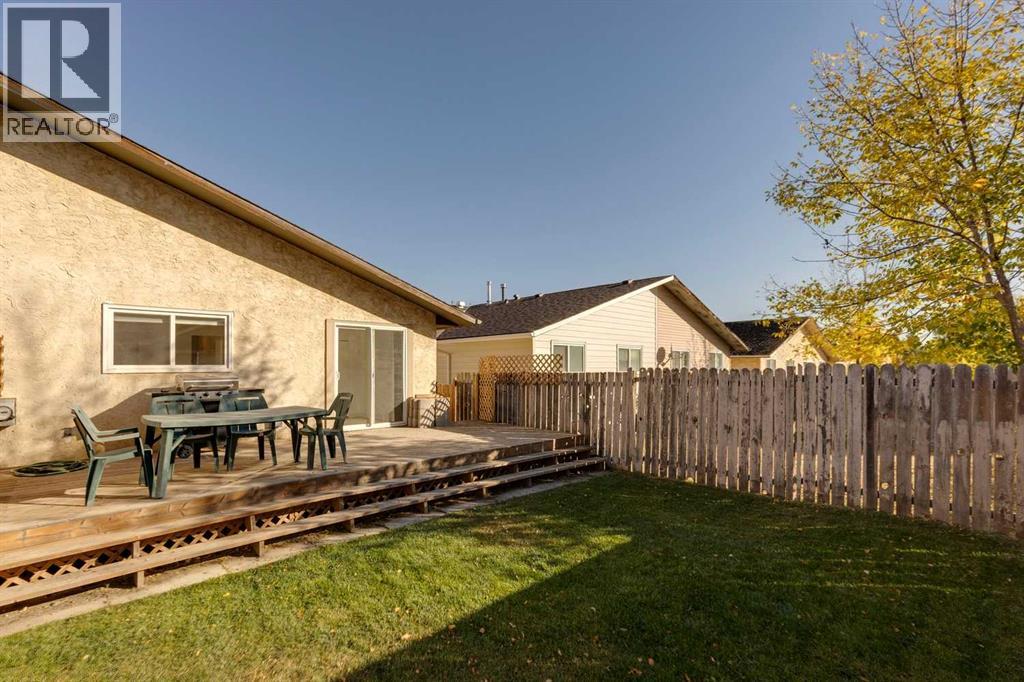 92 Bearberry Crescent Nw, Calgary, Alberta  T3K 1R7 - Photo 17 - A2264567