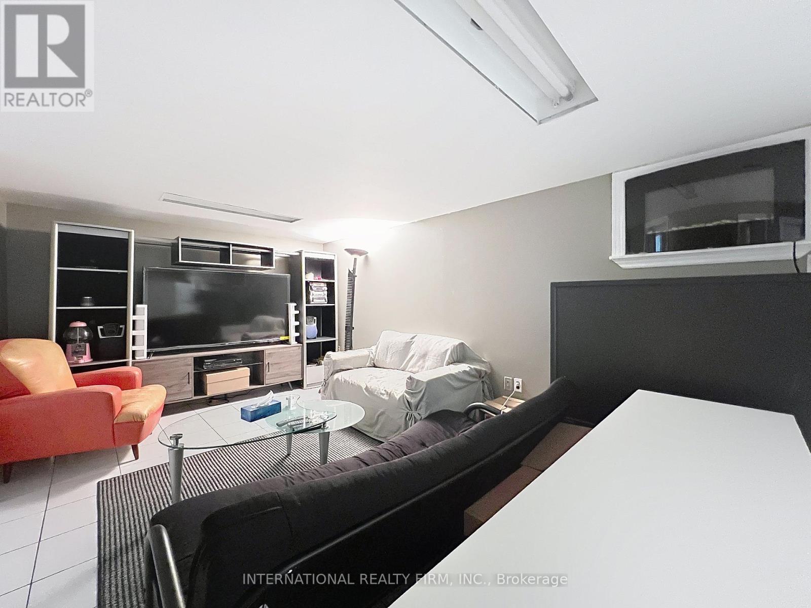 3602 Dunrankin Drive, Mississauga, Ontario  L4T 1V9 - Photo 30 - W12470784