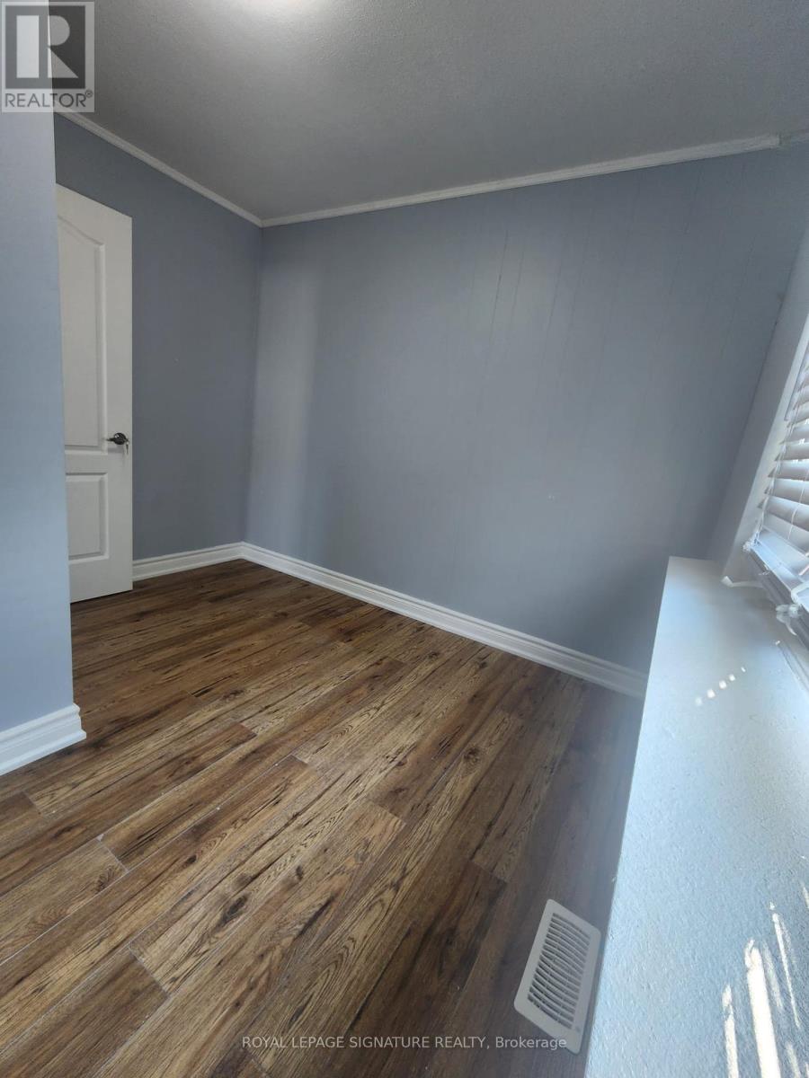23 Denison Avenue, Brampton, Ontario  L6X 1E8 - Photo 3 - W12446294