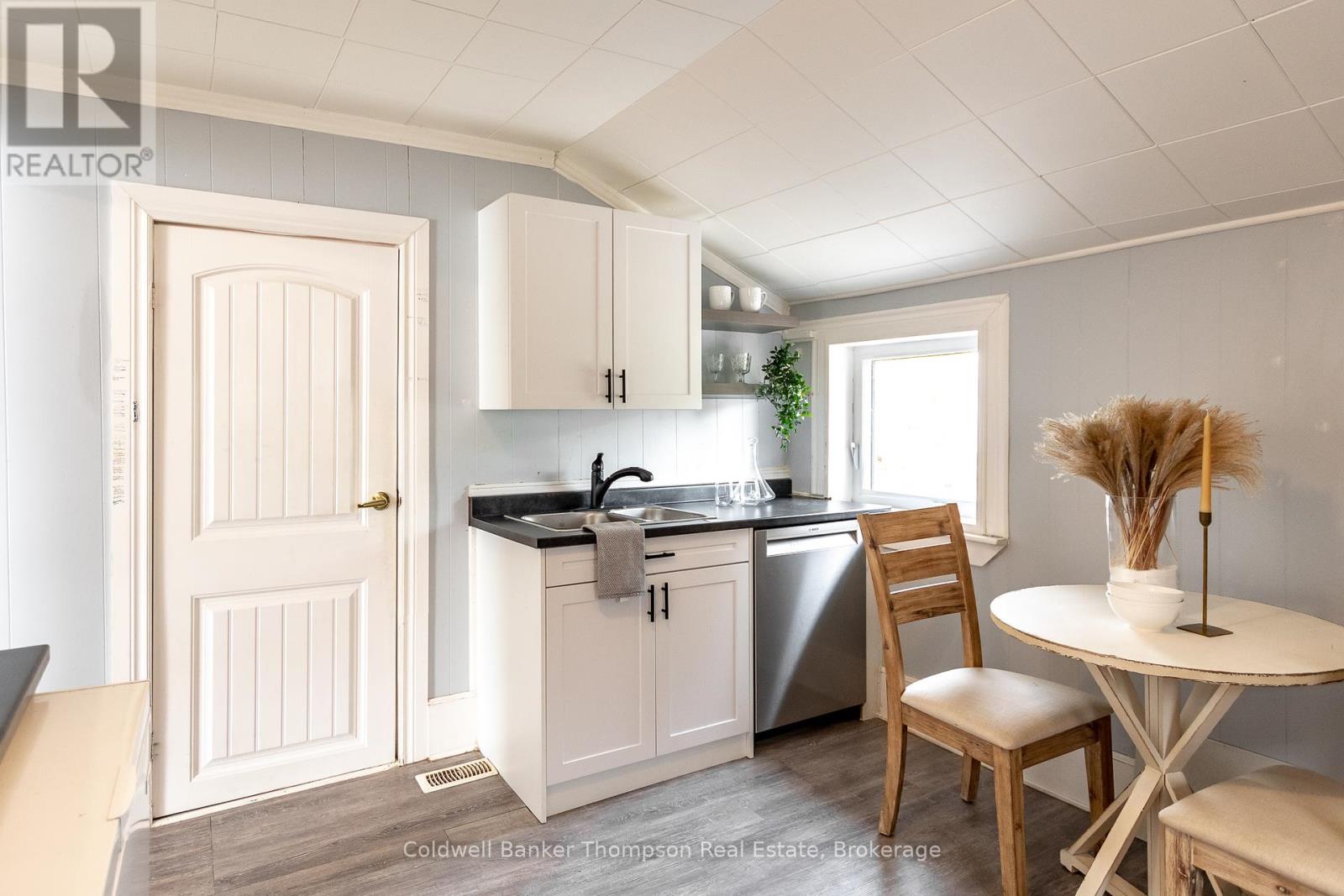 112 Ryerson Crescent, Burk's Falls, Ontario  P0A 1C0 - Photo 11 - X12208281