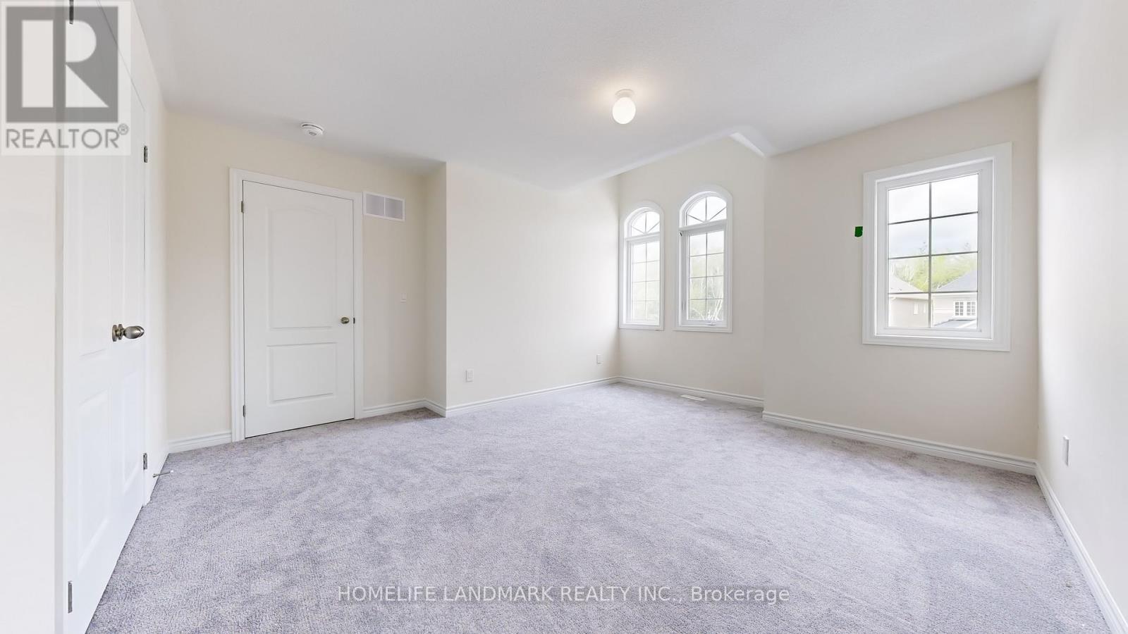 119 Hawkins Street, Georgina, Ontario  L0E 1R0 - Photo 37 - N12470818