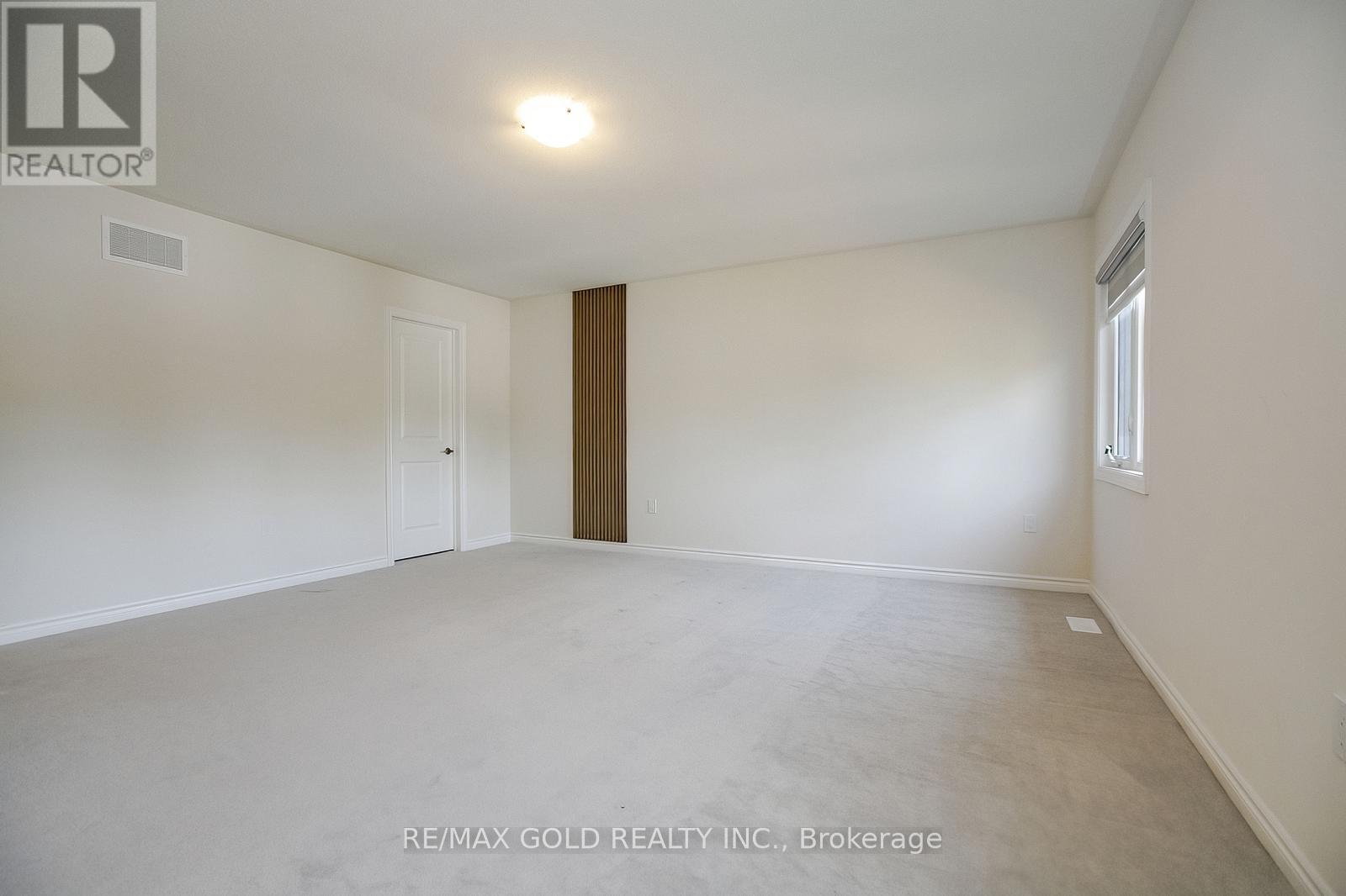 81 Berkely Street, Wasaga Beach, Ontario  L9Z 2N6 - Photo 25 - S12470815