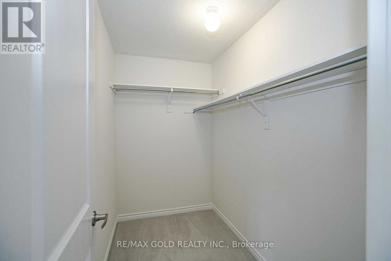 81 Berkely Street, Wasaga Beach, Ontario  L9Z 2N6 - Photo 31 - S12470815
