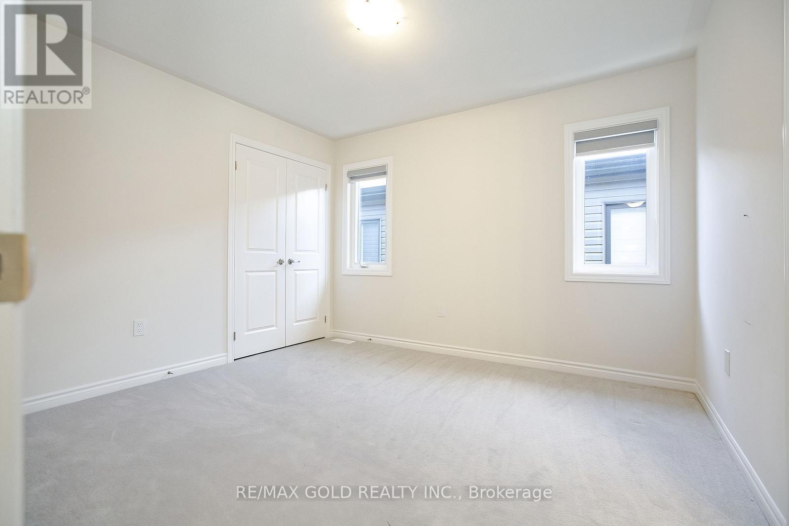 81 Berkely Street, Wasaga Beach, Ontario  L9Z 2N6 - Photo 32 - S12470815