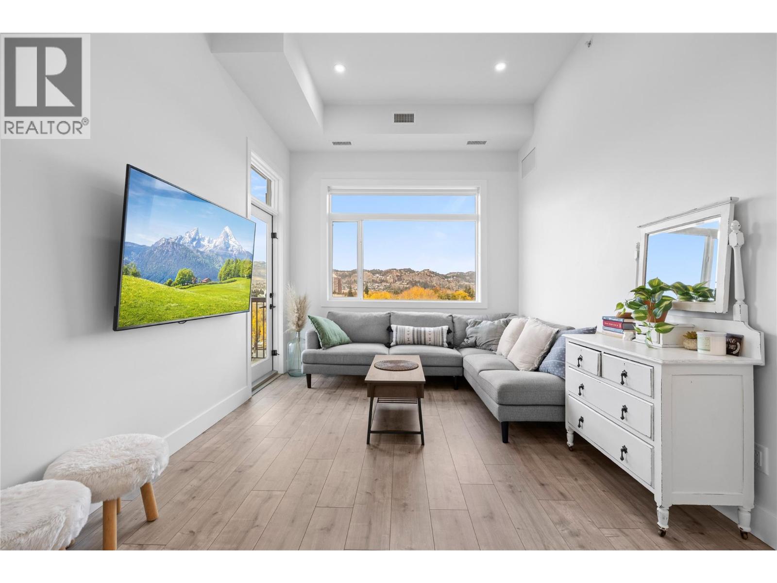 1220 Pacific Avenue Unit# 508, Kelowna, British Columbia  V1Y 5T7 - Photo 2 - 10345214