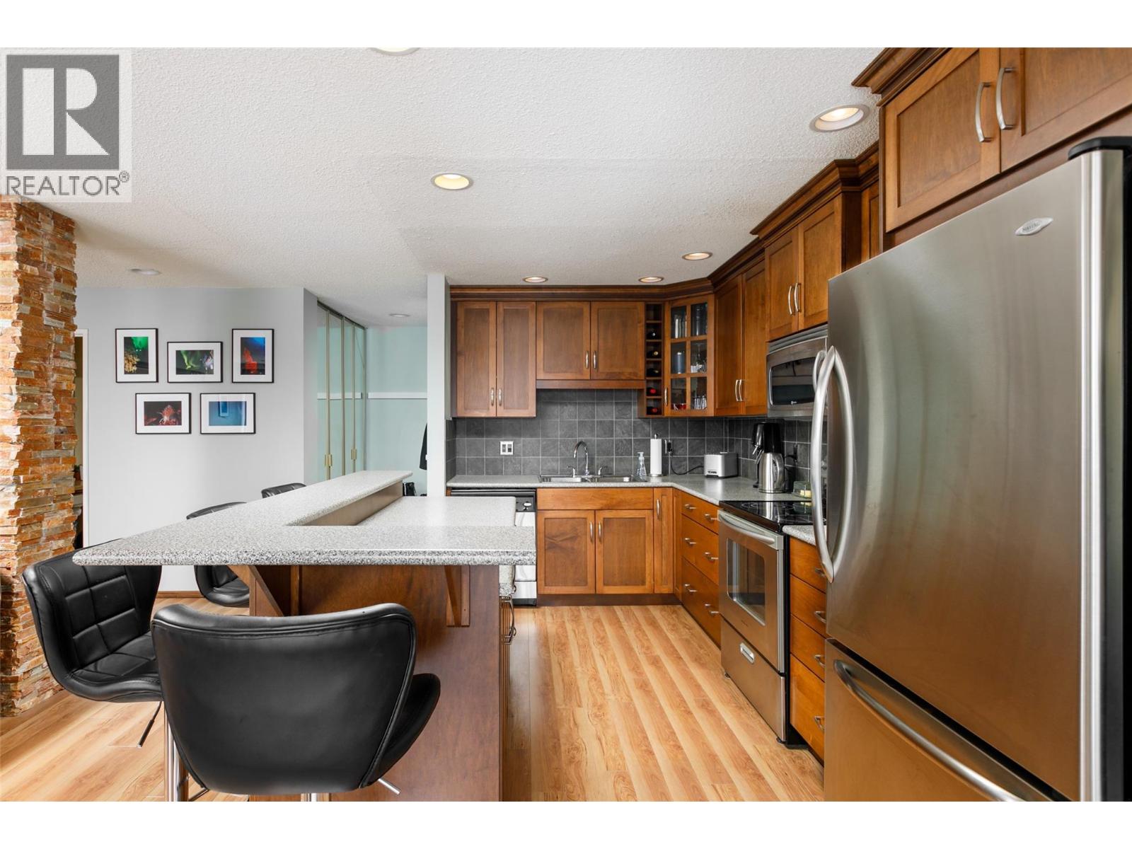 737 Leon Avenue Unit# 807, Kelowna, British Columbia  V1Y 8L6 - Photo 8 - 10361710