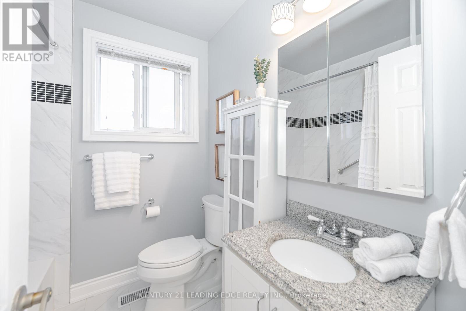 2574 Lundigan Drive, Mississauga, Ontario  L5J 3W1 - Photo 23 - W12470816