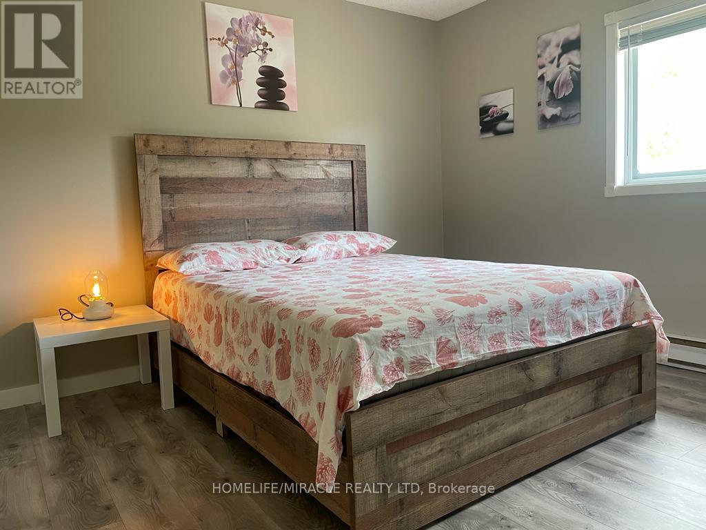 7142 Highway 6, Northern Bruce Peninsula, Ontario  N0H 2R0 - Photo 10 - X12470812