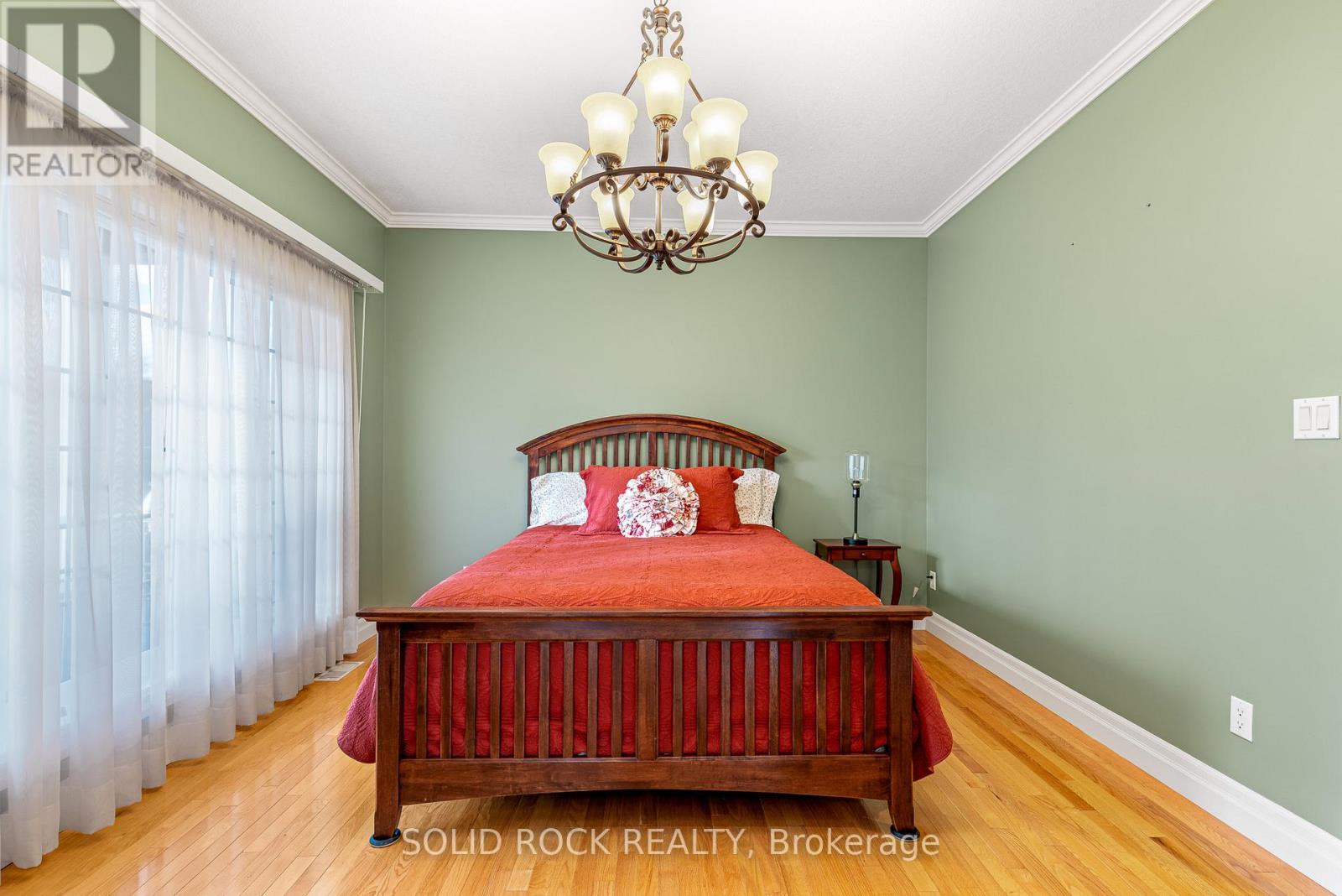 1021 Crestwood Drive, Brockville, Ontario  K6V 7N1 - Photo 7 - X12367319