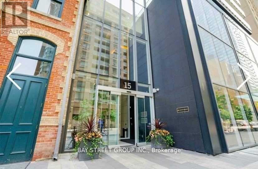710 - 15 Grenville Street, Toronto, Ontario  M4Y 1A1 - Photo 2 - C12470848