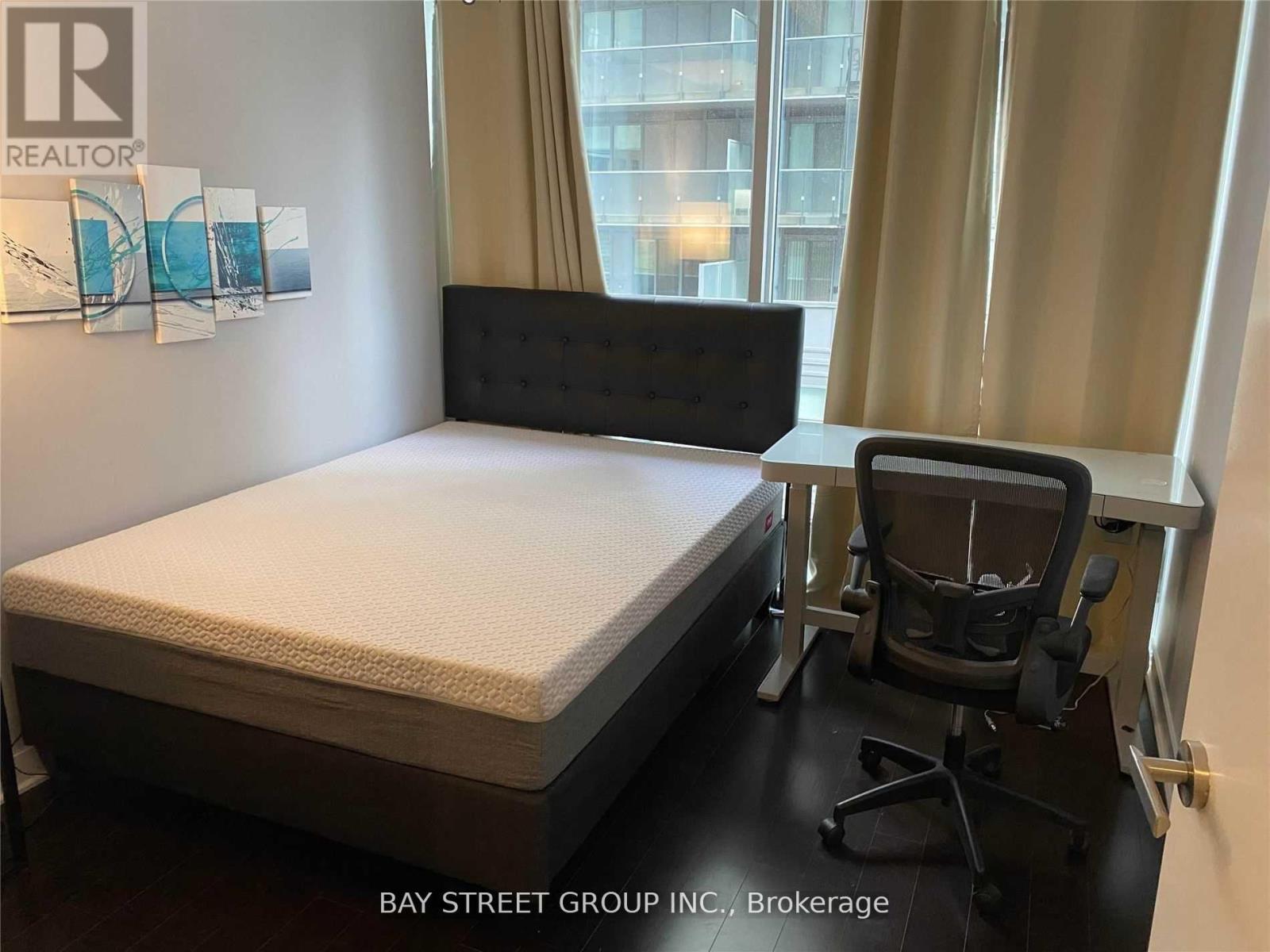 710 - 15 Grenville Street, Toronto, Ontario  M4Y 1A1 - Photo 8 - C12470848