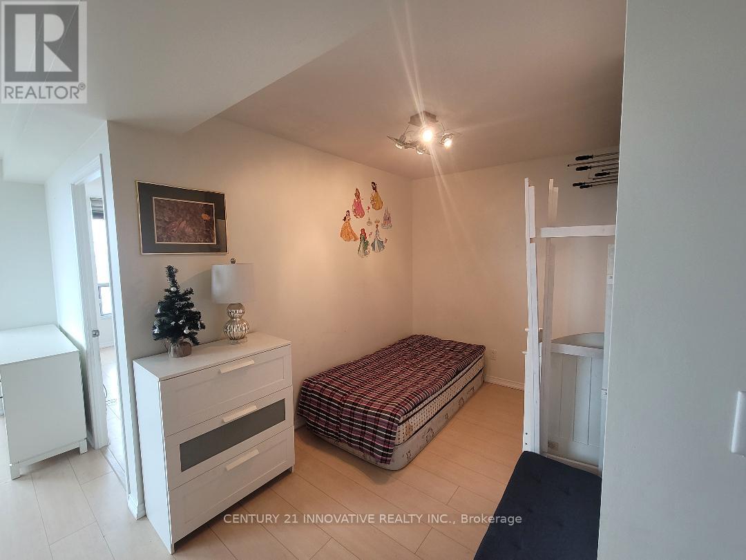 Phf - 8 Rosebank Drive, Toronto, Ontario  M1B 5Z3 - Photo 6 - E12470827