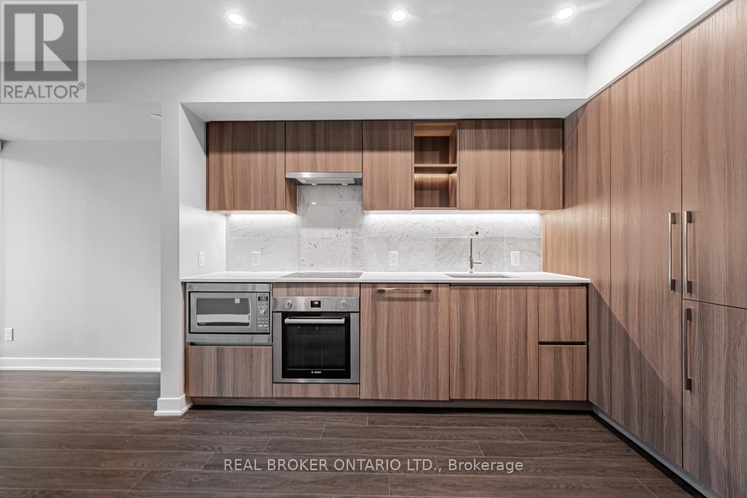 816 - 19 Bathurst Street, Toronto, Ontario  M5V 0P8 - Photo 11 - C12470824