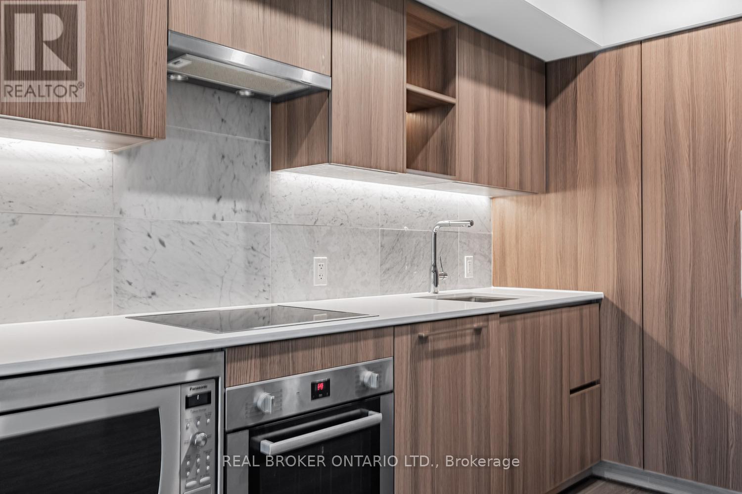 816 - 19 Bathurst Street, Toronto, Ontario  M5V 0P8 - Photo 12 - C12470824