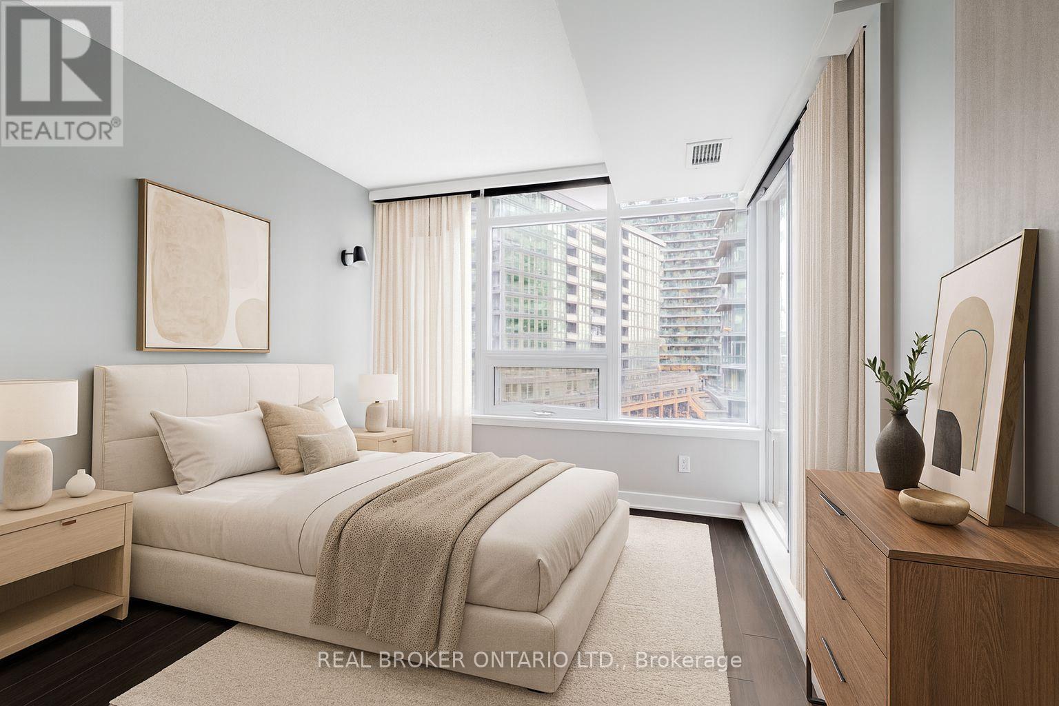 816 - 19 Bathurst Street, Toronto, Ontario  M5V 0P8 - Photo 4 - C12470824