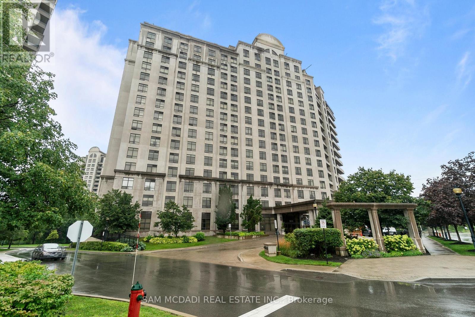 1616 - 9235 JANE STREET, Vaughan, Ontario