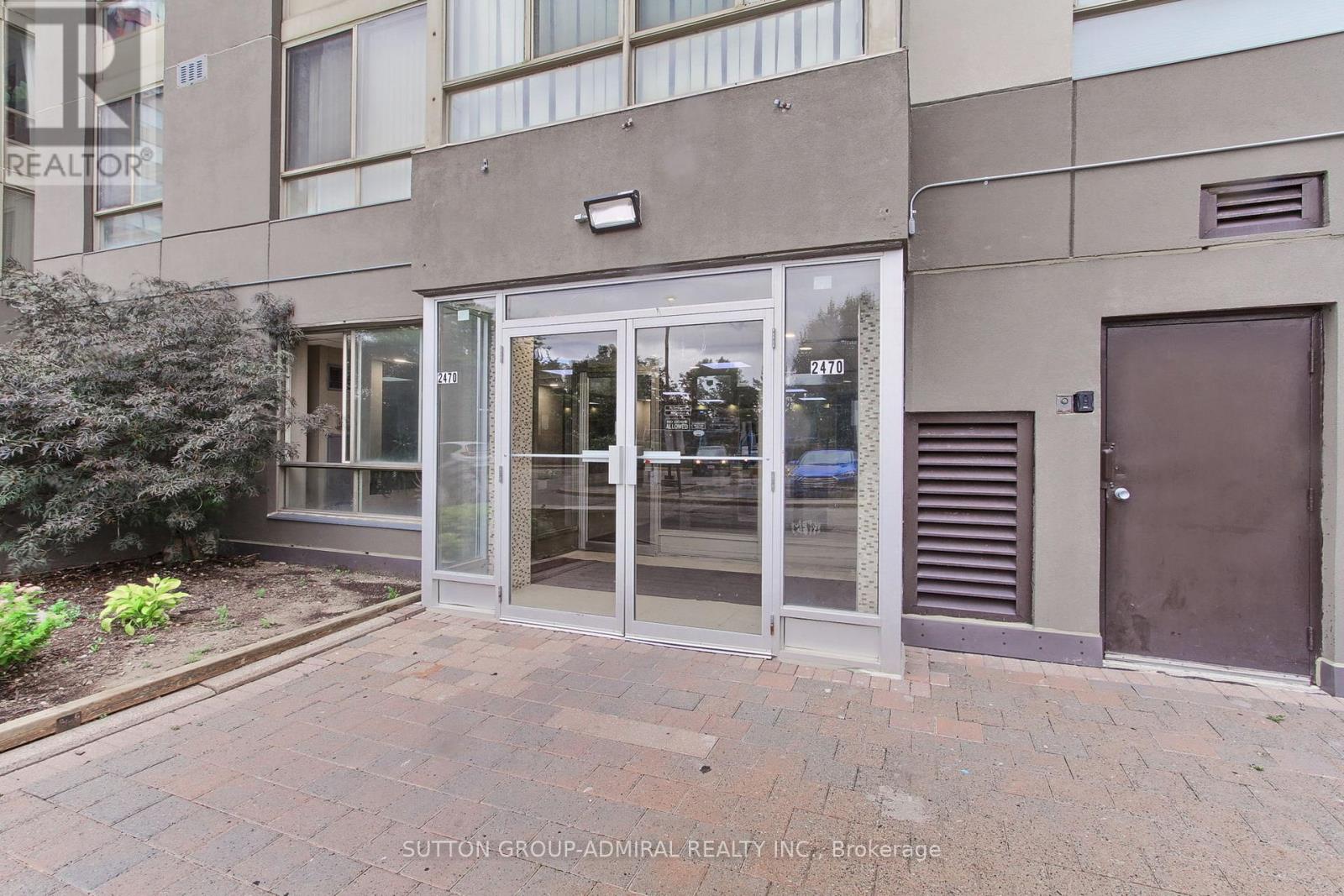 1205 - 2470 Eglinton Avenue W, Toronto, Ontario  M6M 5E7 - Photo 4 - W12470826