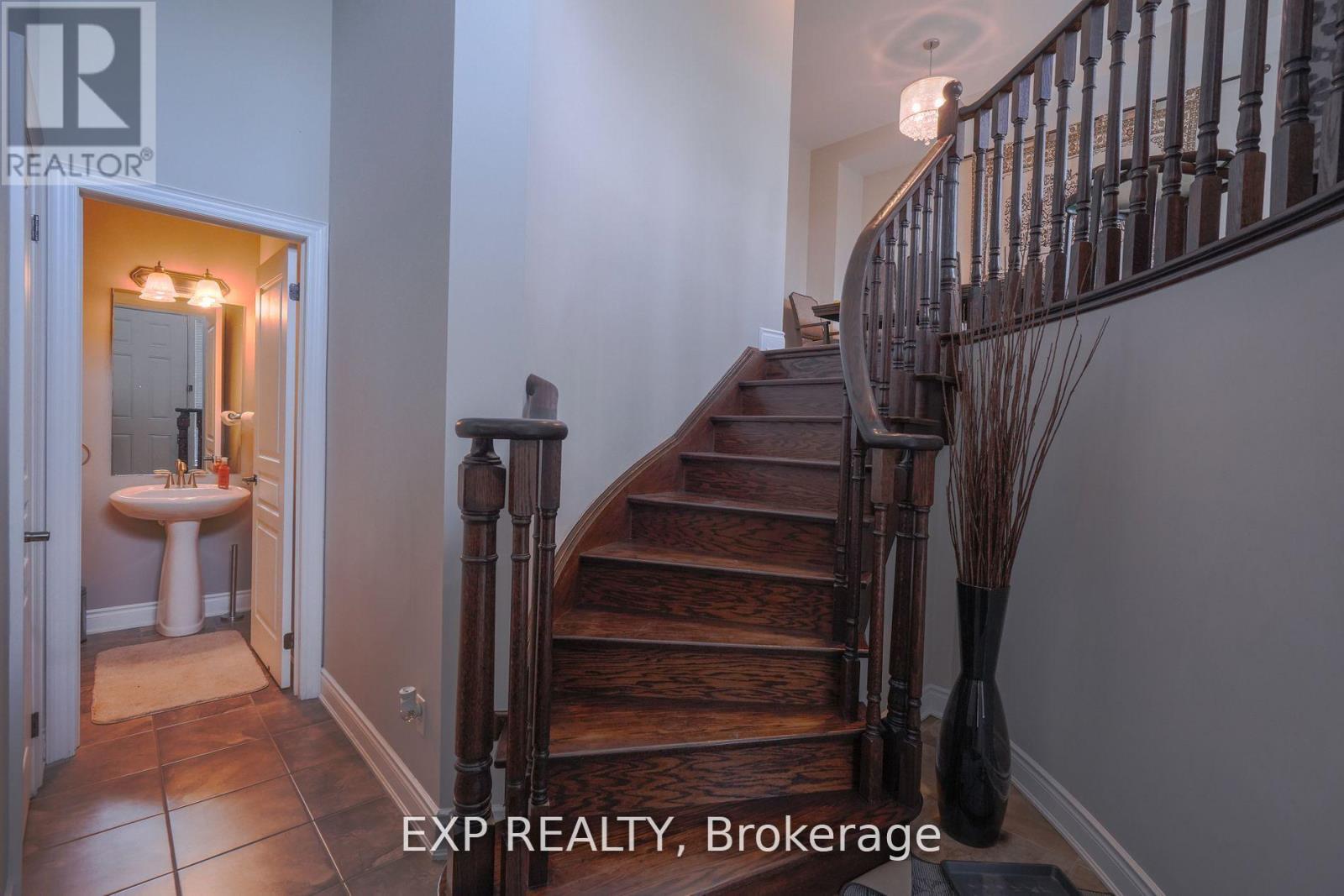 22 - 4135 Shipp Drive, Mississauga, Ontario  L4Z 0A7 - Photo 2 - W12470832