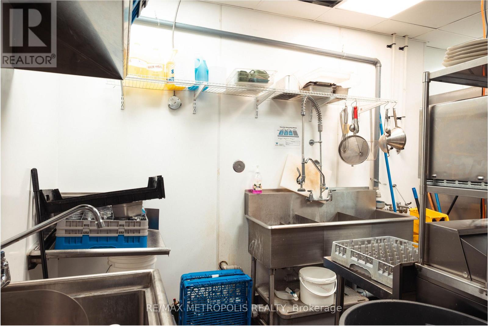 9 - 60 Frederick Street, Kitchener, Ontario  N2H 0C7 - Photo 17 - X12470825