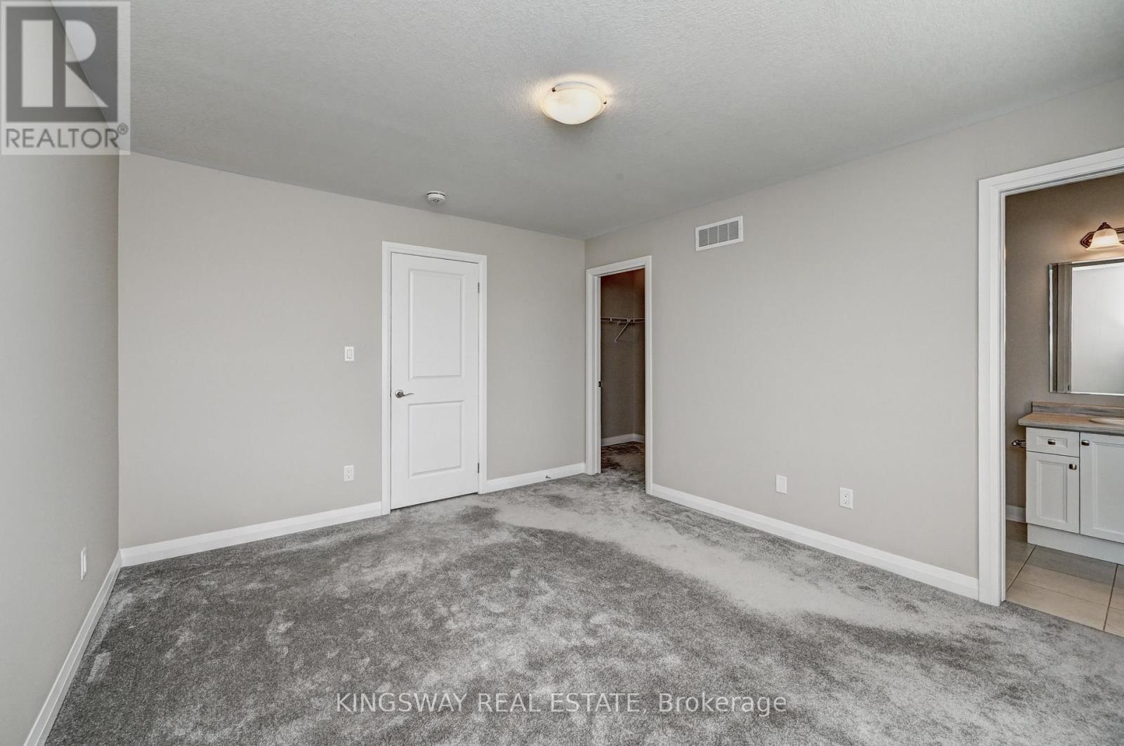 86 Monarch Woods Drive, Kitchener, Ontario  N2P 2Y9 - Photo 29 - X12470850