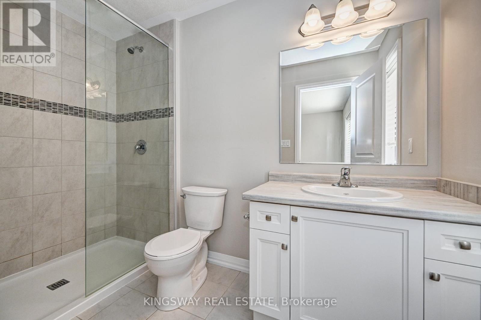 86 Monarch Woods Drive, Kitchener, Ontario  N2P 2Y9 - Photo 31 - X12470850