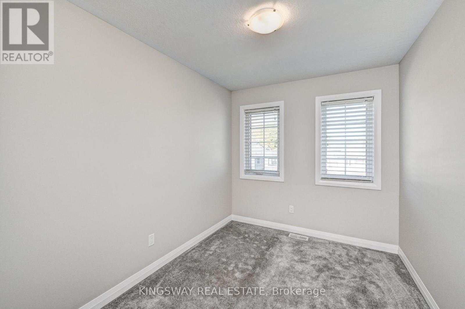86 Monarch Woods Drive, Kitchener, Ontario  N2P 2Y9 - Photo 36 - X12470850