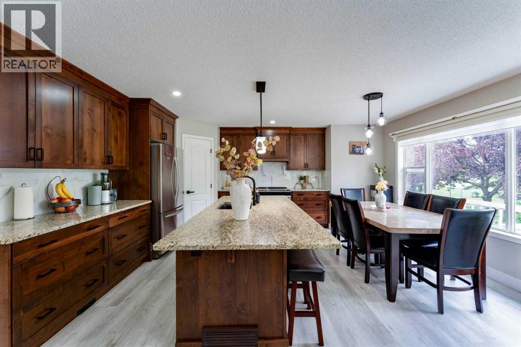 276 Fairways Bay Nw, Airdrie, Alberta  T4B 2P5 - Photo 5 - A2265171