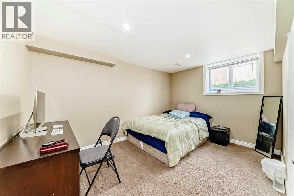 53 Wakefield Drive Sw, Calgary, Alberta  T3C 2W8 - Photo 21 - A2230901