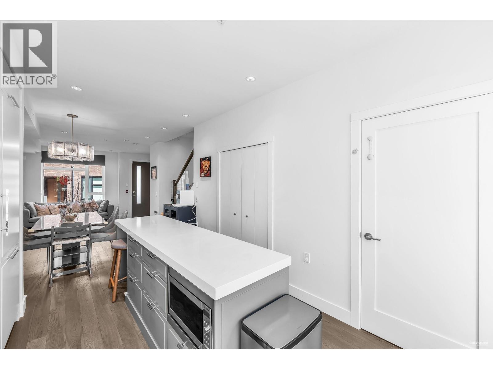 7623 Yukon Street, Vancouver, British Columbia V5X 2Y4 - Photo 9 - R3043433