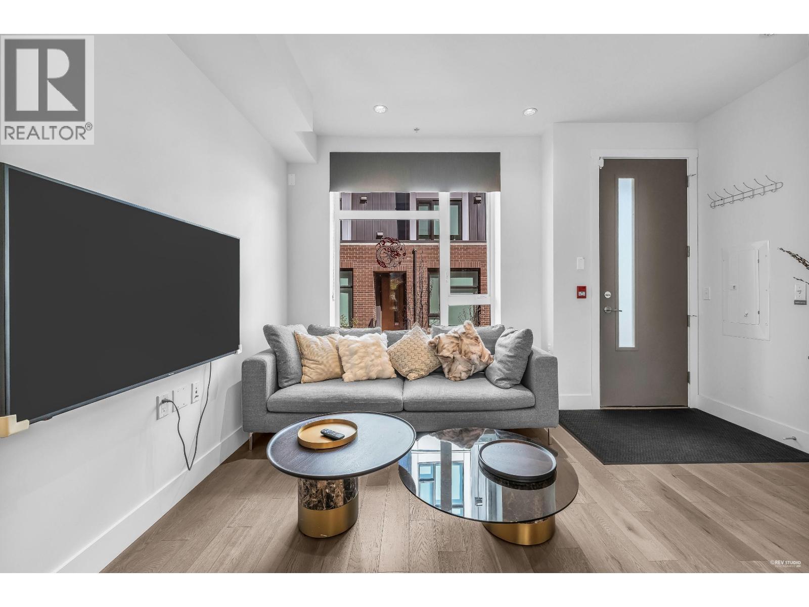 7623 Yukon Street, Vancouver, British Columbia V5X 2Y4 - Photo 11 - R3043433