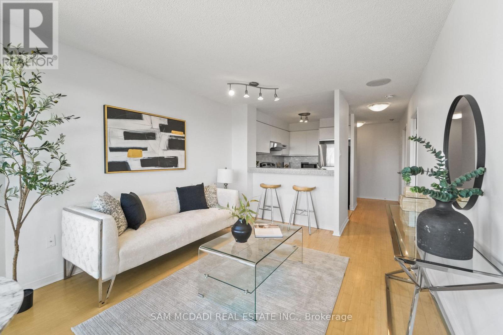 1807 - 2177 Burnhamthorpe Road W, Mississauga, Ontario  L5L 5P9 - Photo 7 - W12470856
