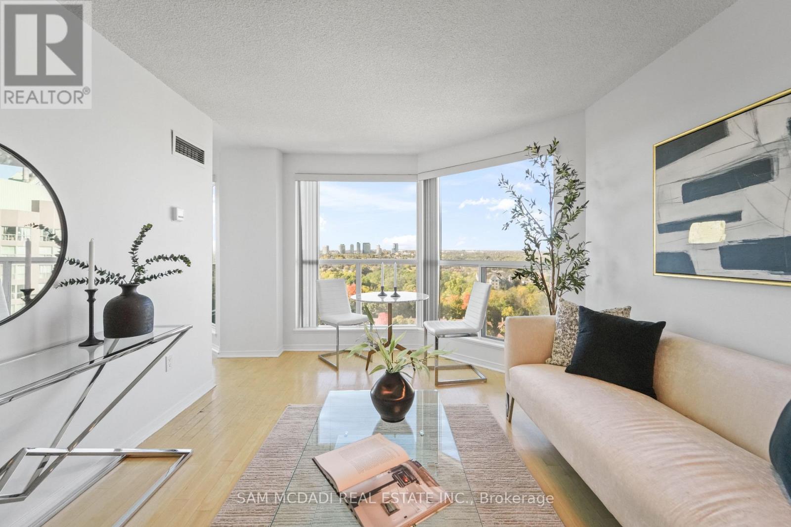 1807 - 2177 Burnhamthorpe Road W, Mississauga, Ontario  L5L 5P9 - Photo 8 - W12470856
