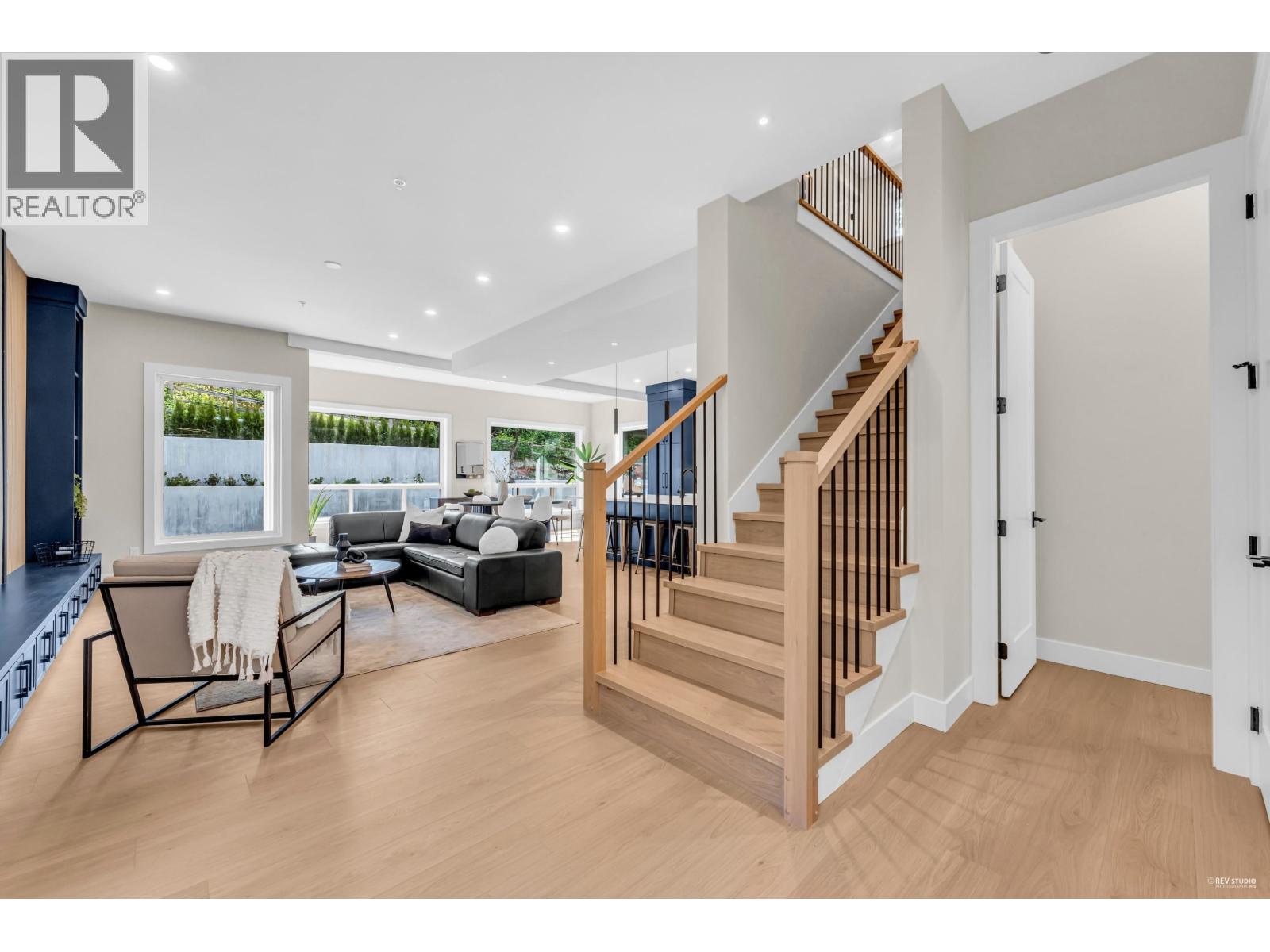 13162 236 Street, Maple Ridge, British Columbia  V4R 2S5 - Photo 3 - R3049076