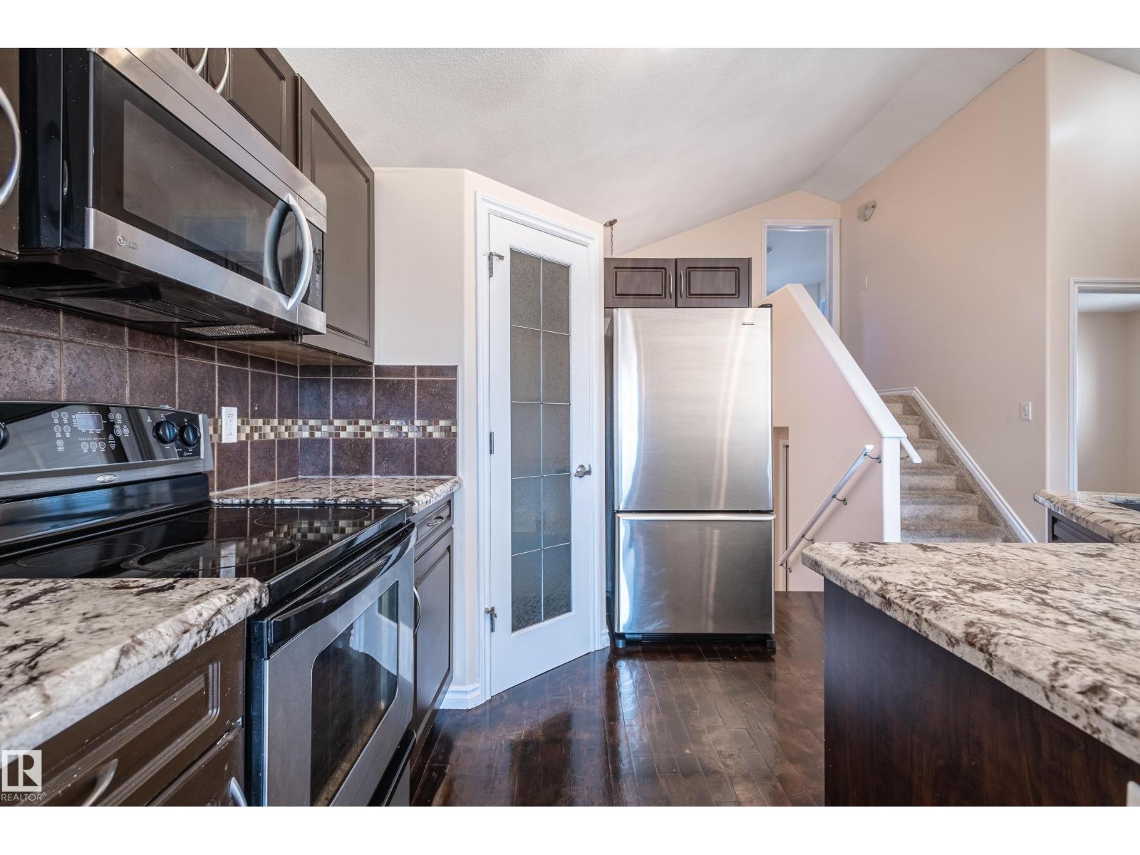 16311 55 St Nw Nw, Edmonton, Alberta  T5Y 3K9 - Photo 12 - E4462751