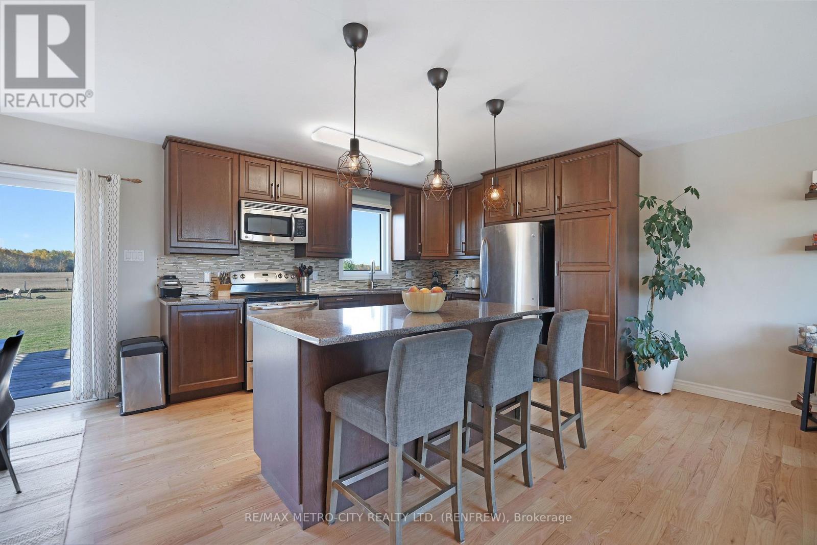 2431 Eady Road, Horton, Ontario  K7V 3Z6 - Photo 11 - X12470873