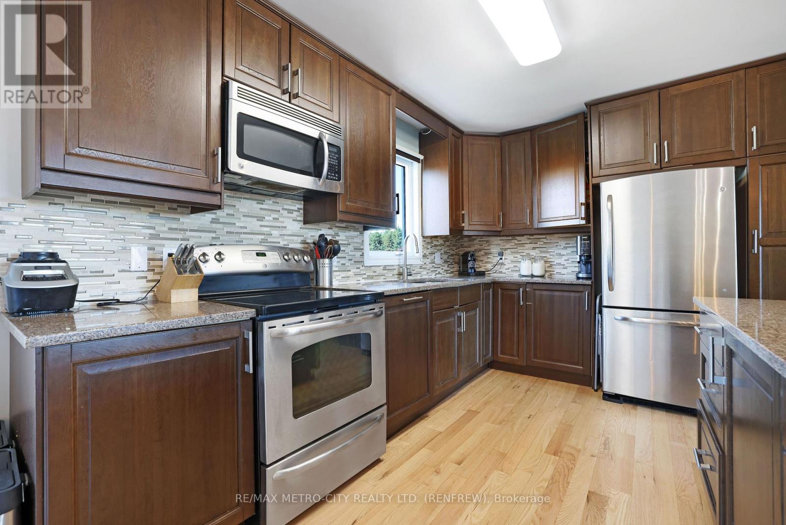 2431 Eady Road, Horton, Ontario  K7V 3Z6 - Photo 14 - X12470873
