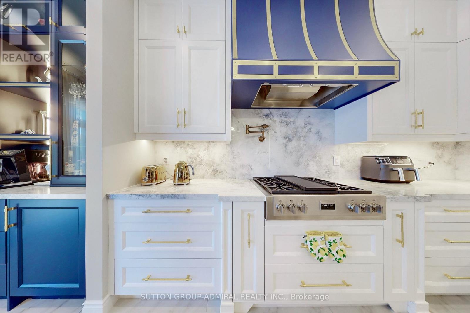 37 Cedarpoint Court, Vaughan, Ontario  L6A 4P7 - Photo 47 - N12461996