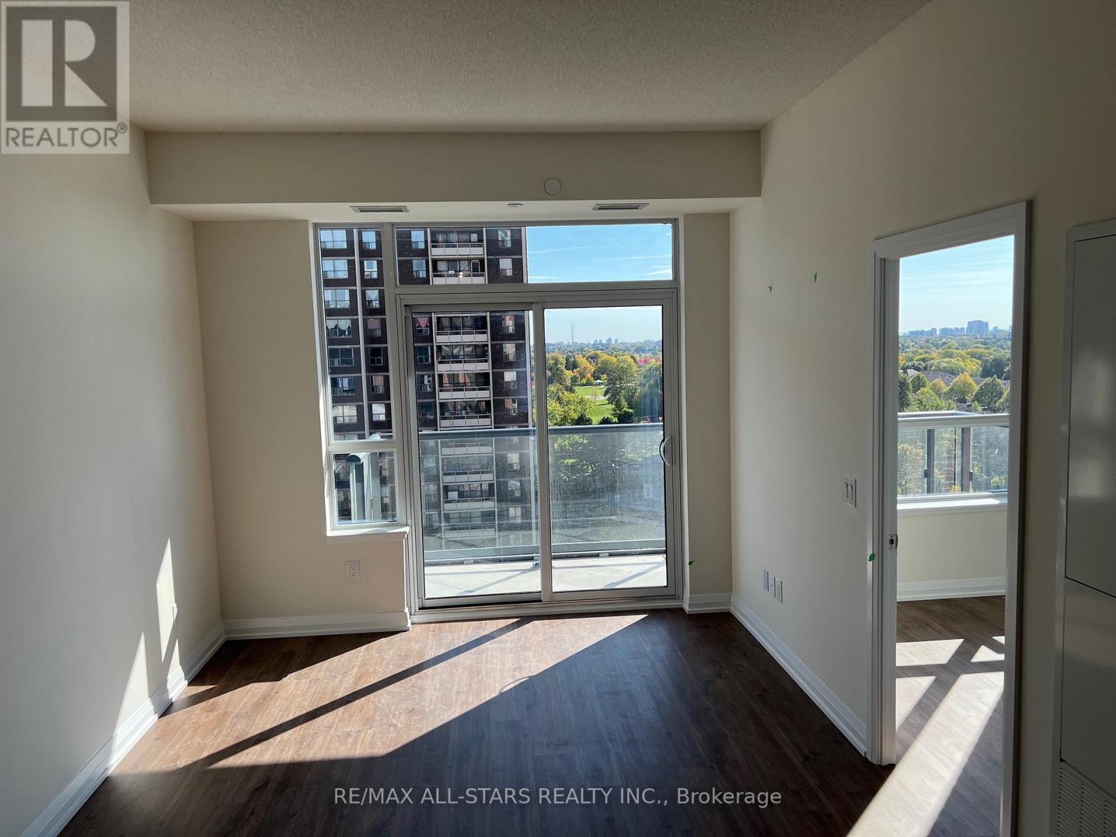 1108 - 3260 Sheppard Avenue E, Toronto, Ontario  M1T 3K3 - Photo 3 - E12470814