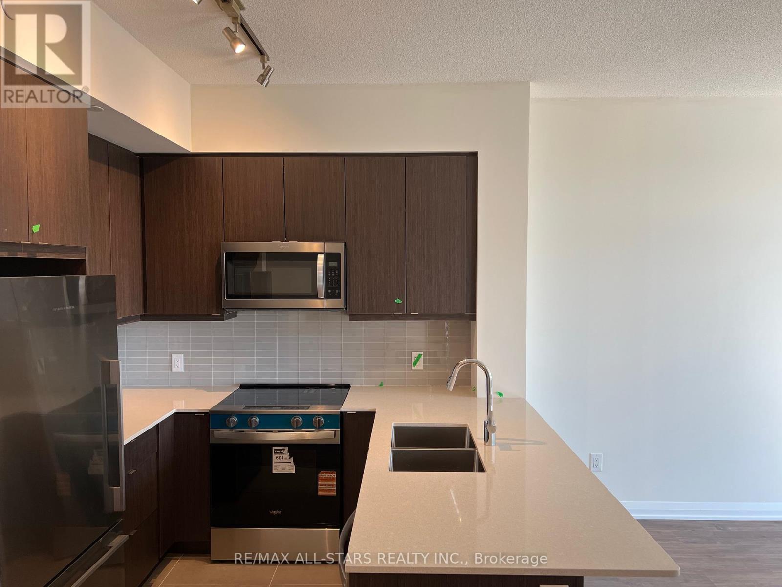 1108 - 3260 SHEPPARD AVENUE E, Toronto, Ontario