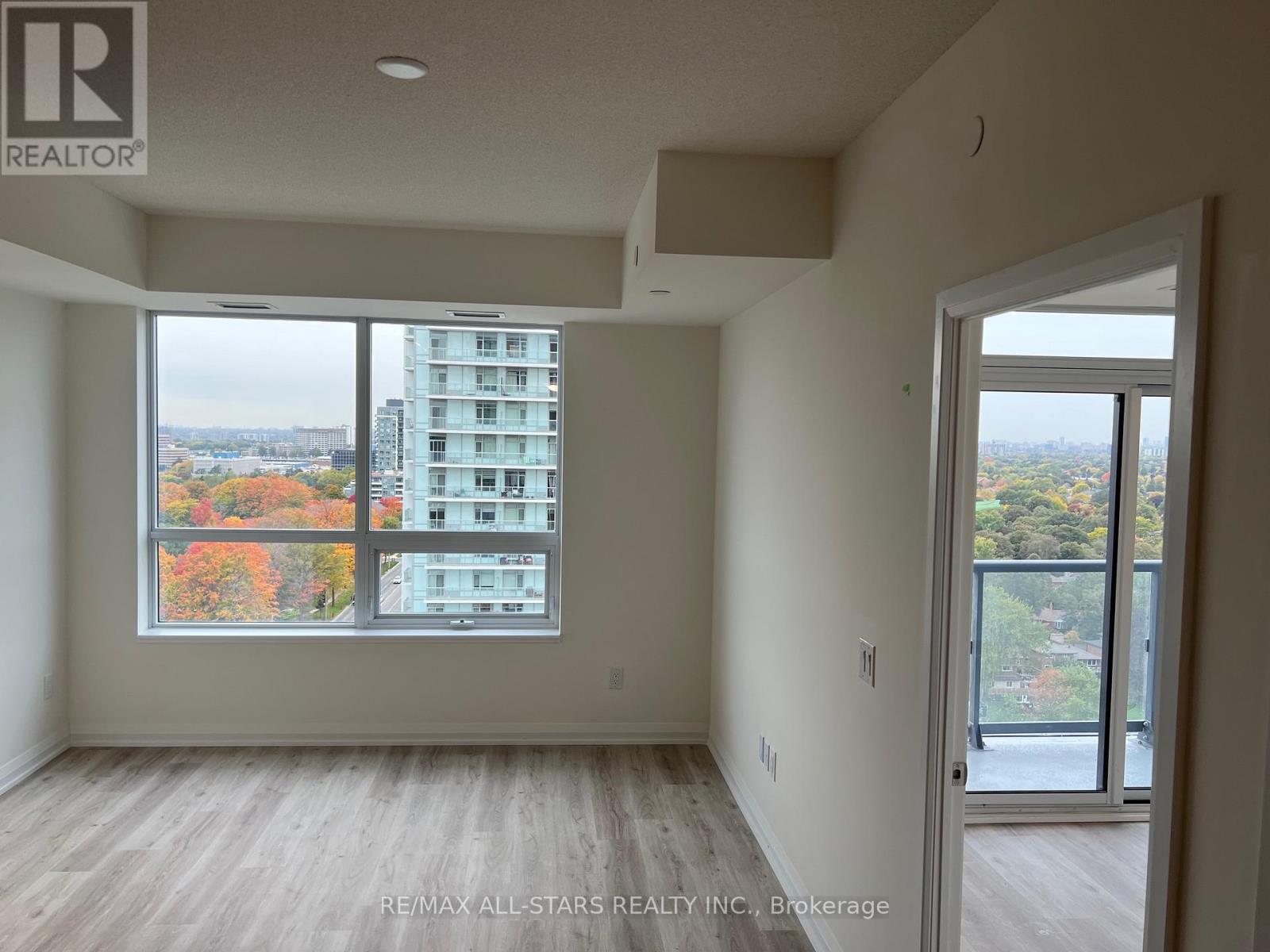 1610 - 3260 Sheppard Avenue E, Toronto, Ontario  M1T 3K3 - Photo 4 - E12470833