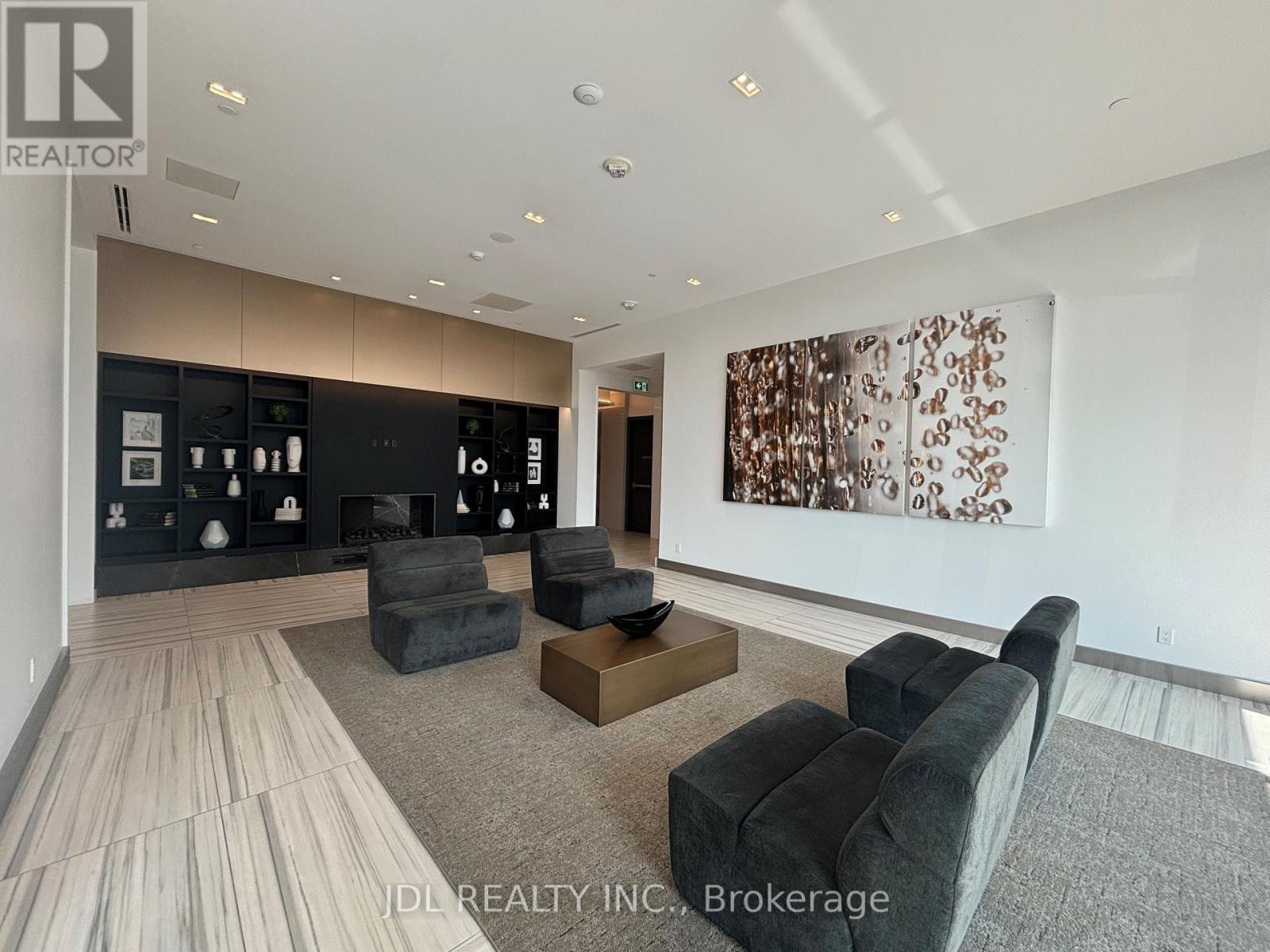 911 - 38 Water Walk Drive, Markham, Ontario  L3R 6M8 - Photo 14 - N12470866