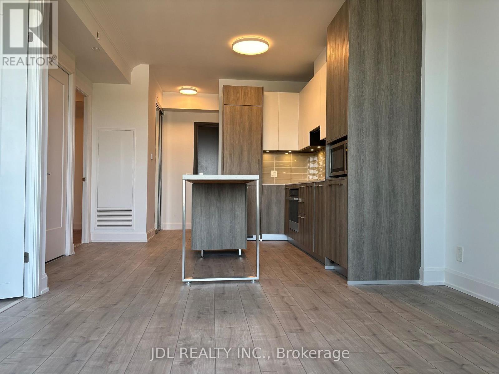 911 - 38 Water Walk Drive, Markham, Ontario  L3R 6M8 - Photo 2 - N12470866