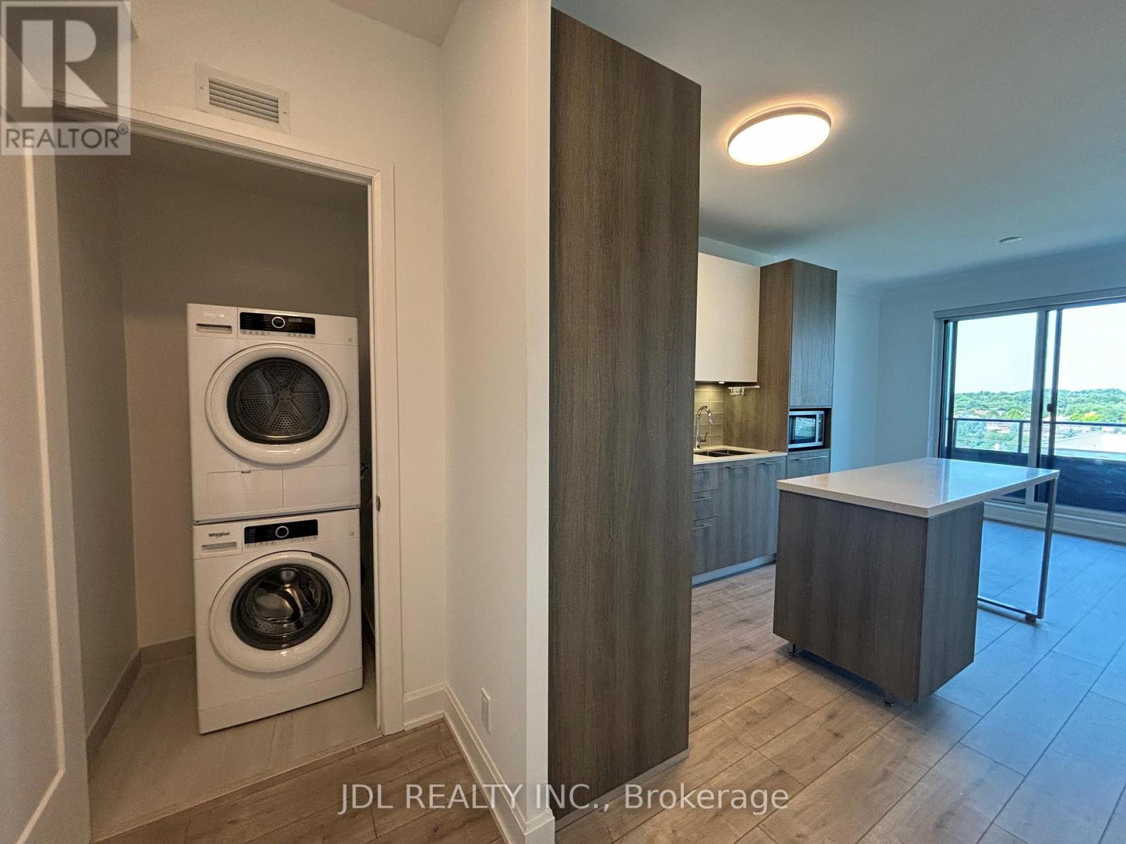 911 - 38 Water Walk Drive, Markham, Ontario  L3R 6M8 - Photo 4 - N12470866