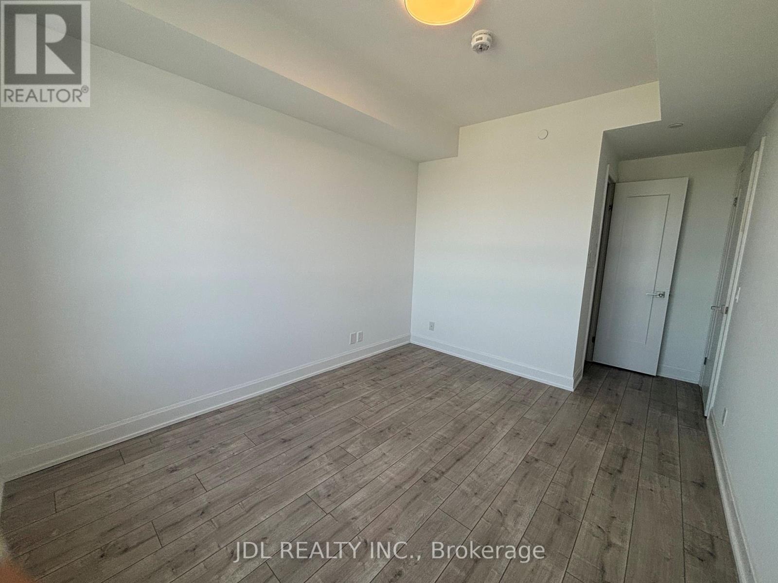 911 - 38 Water Walk Drive, Markham, Ontario  L3R 6M8 - Photo 8 - N12470866