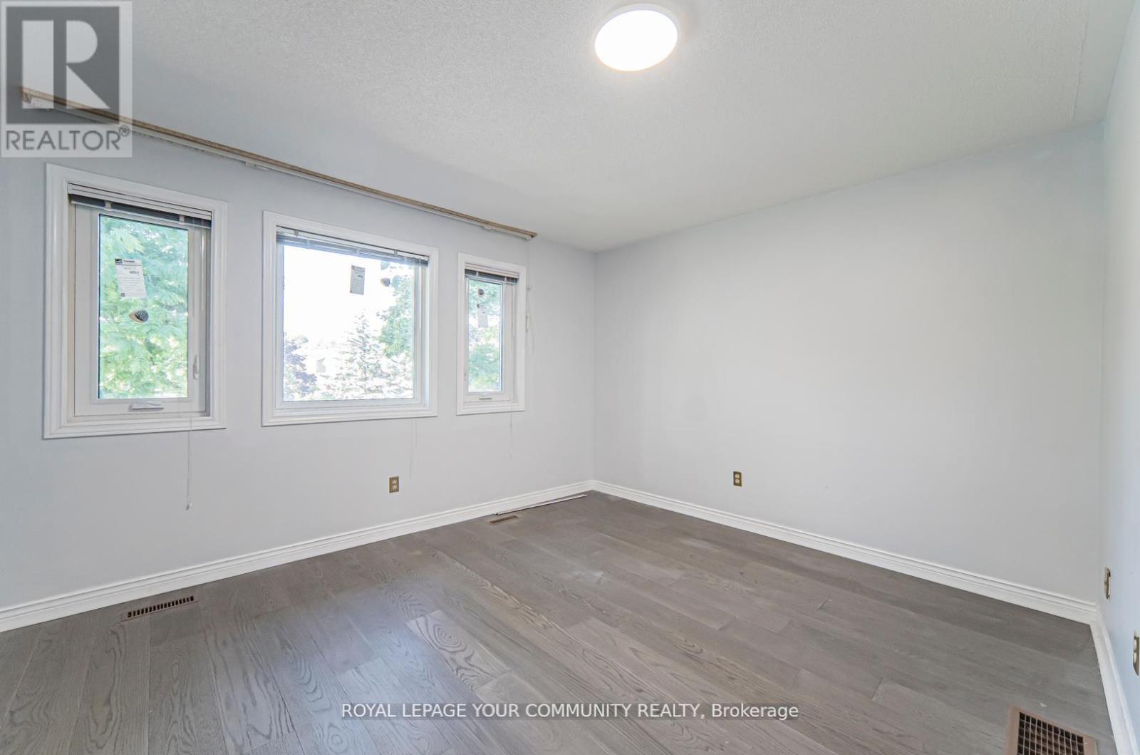147 John Button Boulevard, Markham, Ontario  L3R 9G2 - Photo 13 - N12470871