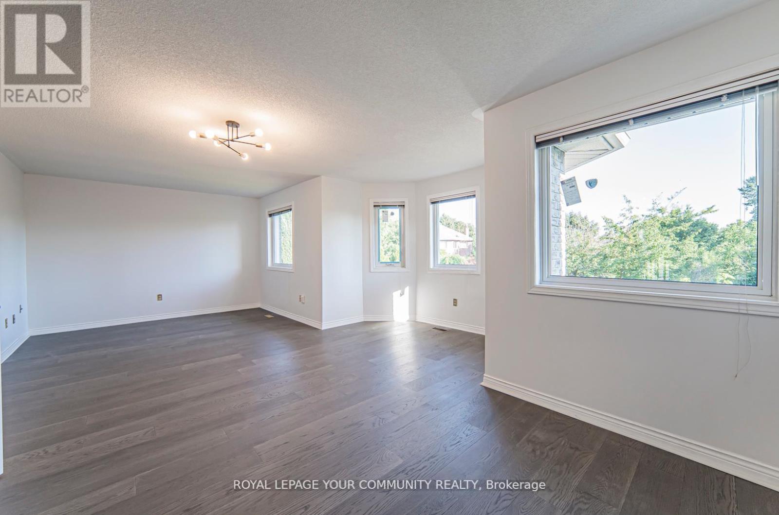 147 John Button Boulevard, Markham, Ontario  L3R 9G2 - Photo 9 - N12470871