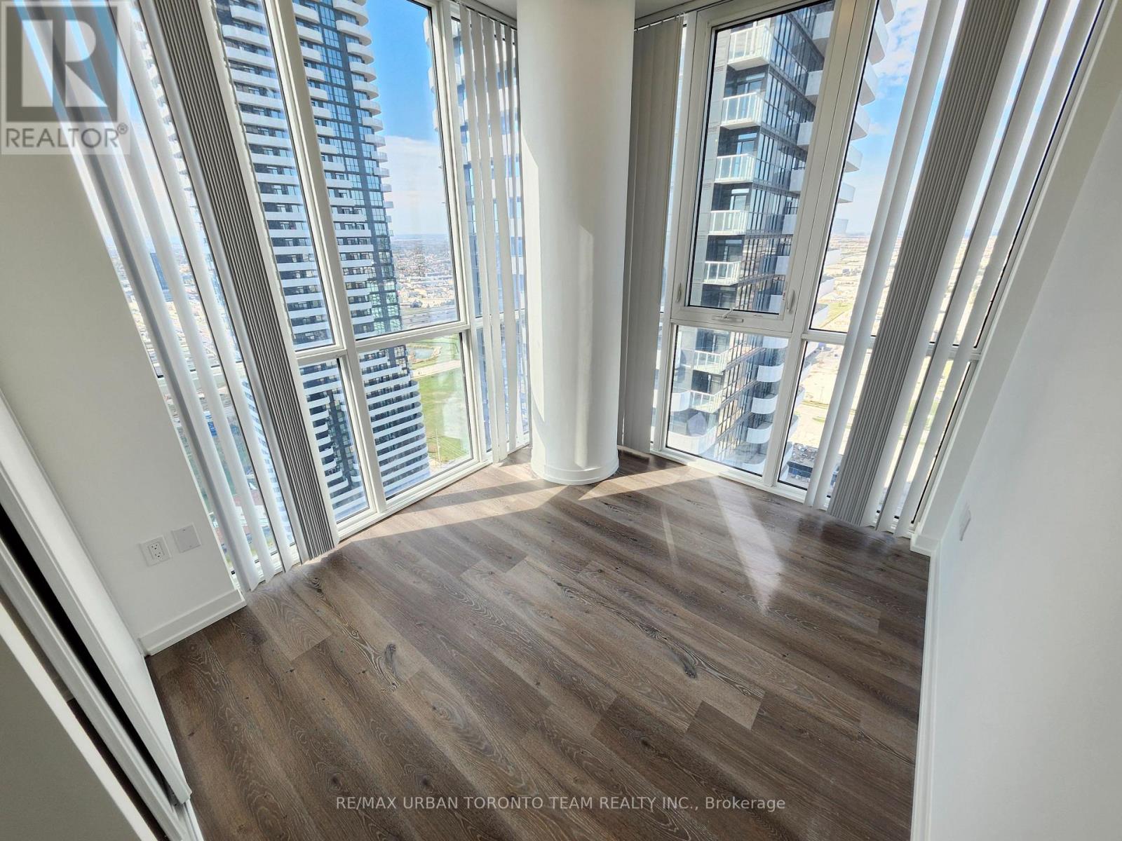 4603 - 28 Interchange Way, Vaughan, Ontario  L4K 0P8 - Photo 6 - N12470876