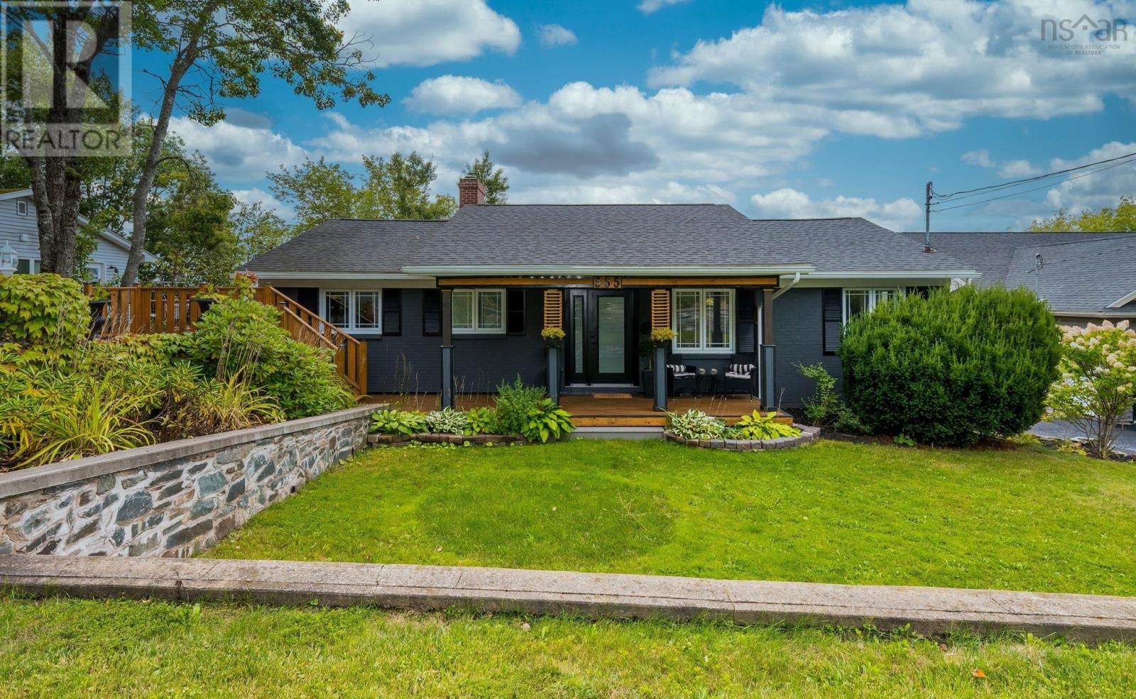 565 Lakeview Avenue, Middle Sackville, Nova Scotia  B4E 3B8 - Photo 1 - 202523070