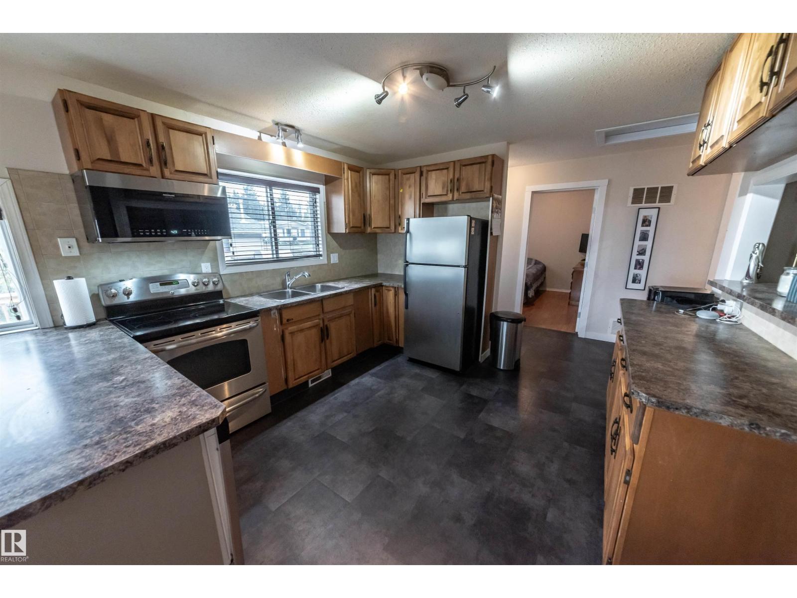 5021 Lakeview, Rural Lac Ste. Anne County, Alberta  T0E 0A0 - Photo 32 - E4462750